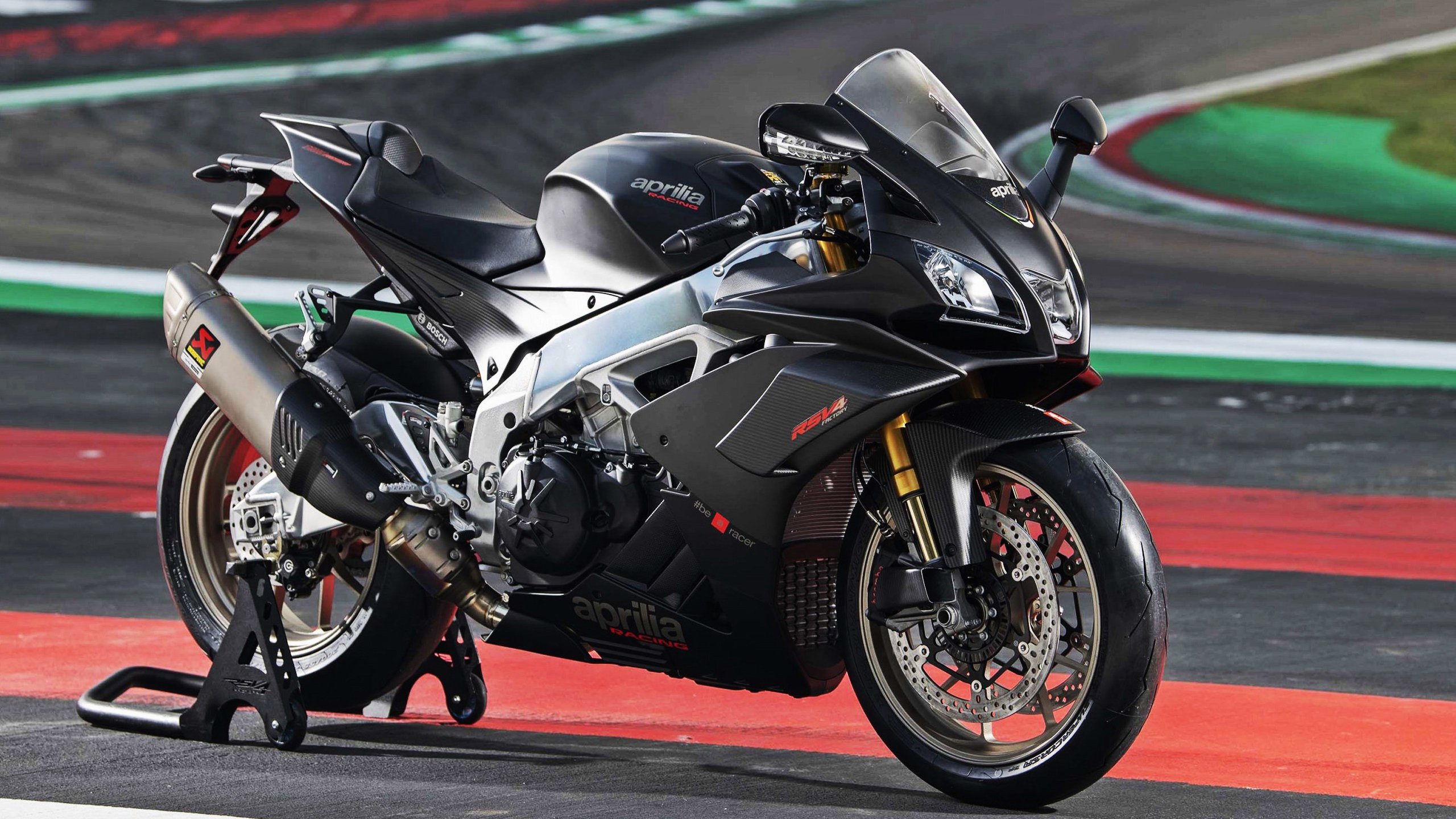 Kaiyun APP-全国田径新人赛展现青少年爆发力与潜力，新田径竞赛规则与裁判方法