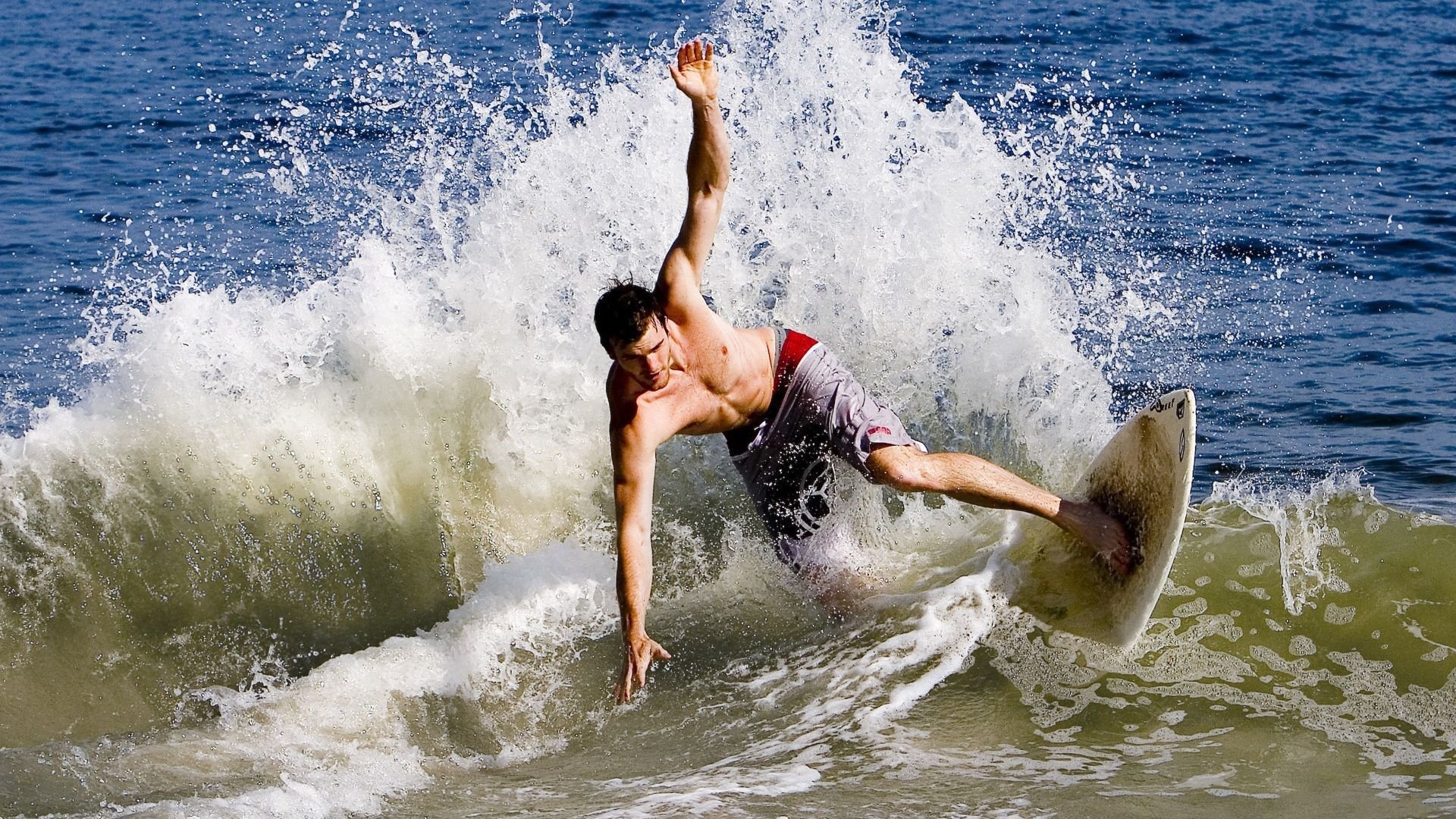 开云体育登录网站入口-_新兴运动：飞盘高空投掷引领潮流_，飞盘运动技巧